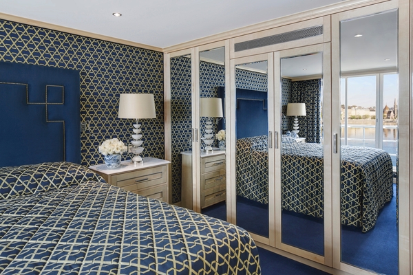 Uniworld SS Beatrice - Royal Suite 1.jpg